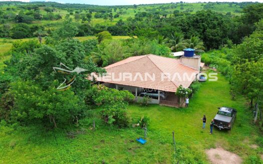 Chácara à venda em Correntina – BA | 4 hectares, 100m de beira de rio