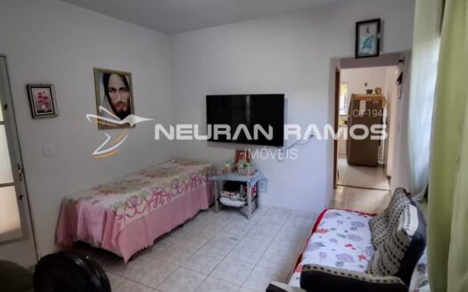 Casa com suíte e quintal grande à venda no Jardim Mont Serrat — Aparecida de Goiânia (GO)