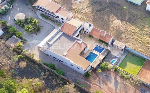Chácara de Luxo à Venda em Aparecida de Goiânia | 4.200m² | Jardim Veneza | Alto Padrão com Córrego