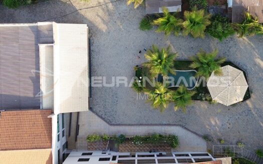 Chácara de Luxo à Venda em Aparecida de Goiânia | 4.200m² | Jardim Veneza | Alto Padrão com Córrego