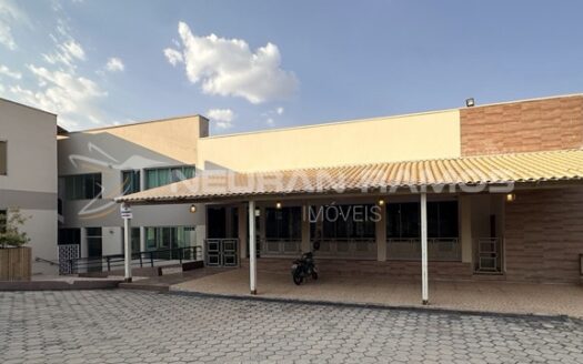 Chácara de Luxo à Venda em Aparecida de Goiânia | 4.200m² | Jardim Veneza | Alto Padrão com Córrego