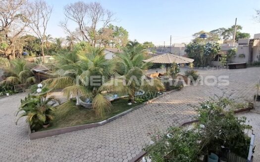 Chácara de Luxo à Venda em Aparecida de Goiânia | 4.200m² | Jardim Veneza | Alto Padrão com Córrego