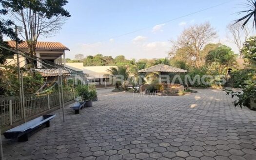 Chácara de Luxo à Venda em Aparecida de Goiânia | 4.200m² | Jardim Veneza | Alto Padrão com Córrego