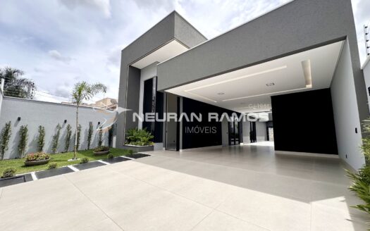 Casa Alto Padrão à Venda no Jardim Monte Serrat | 3 Suítes | Piscina Aquecida | Aparecida de Goiânia