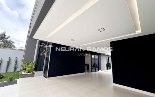 Casa Alto Padrão à Venda no Jardim Monte Serrat | 3 Suítes | Piscina Aquecida | Aparecida de Goiânia