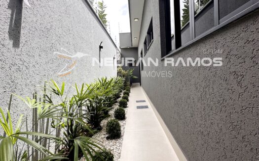 Casa Alto Padrão à Venda no Jardim Monte Serrat | 3 Suítes | Piscina Aquecida | Aparecida de Goiânia