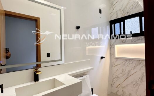 Casa Alto Padrão à Venda no Jardim Monte Serrat | 3 Suítes | Piscina Aquecida | Aparecida de Goiânia