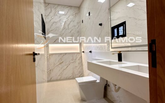 Casa Alto Padrão à Venda no Jardim Monte Serrat | 3 Suítes | Piscina Aquecida | Aparecida de Goiânia