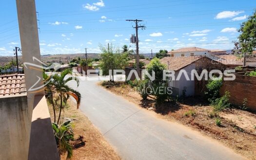 Casa de 1 Quarto à Venda em Correntina – BA | Lote de Esquina | Próximo ao Centro, Fórum e Prefeitura