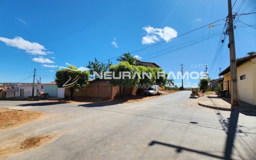 Casa à Venda em Correntina – BA | 3 Quartos (1 Suíte) | Financiável | Próxima a Prefeitura