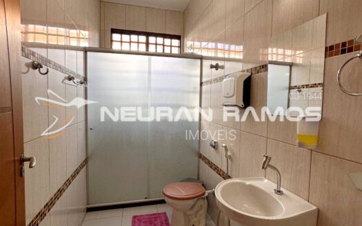 Casa à Venda em Correntina – BA | 4 Quartos | Piscina Aquecida | Energia Solar