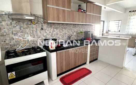 Casa à Venda em Correntina – BA | 4 Quartos | Piscina Aquecida | Energia Solar
