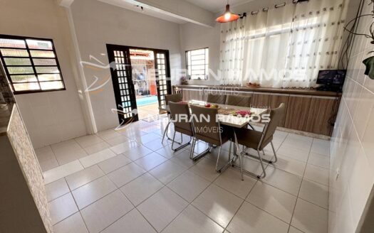 Casa à Venda em Correntina – BA | 4 Quartos | Piscina Aquecida | Energia Solar