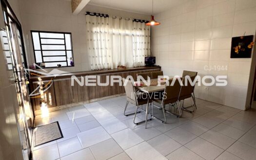 Casa à Venda em Correntina – BA | 4 Quartos | Piscina Aquecida | Energia Solar