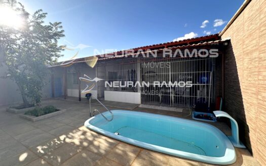 Casa à Venda em Correntina – BA | 4 Quartos | Piscina Aquecida | Energia Solar