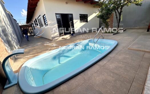 Casa à Venda em Correntina – BA | 4 Quartos | Piscina Aquecida | Energia Solar