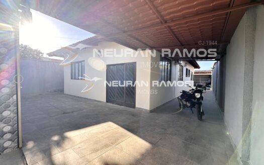 Casa à Venda em Correntina – BA | 4 Quartos | Piscina Aquecida | Energia Solar