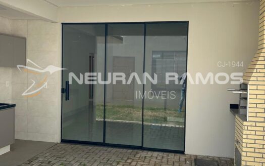 Casa à Venda na Cidade Universitária em Luís Eduardo Magalhães | 3 Quartos | Suíte com Closet | Churrasqueira