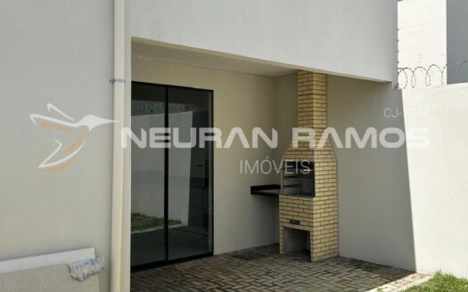 Casa à Venda na Cidade Universitária em Luís Eduardo Magalhães | 3 Quartos | Suíte com Closet | Churrasqueira
