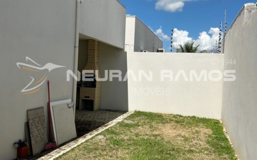 Casa à Venda na Cidade Universitária em Luís Eduardo Magalhães | 3 Quartos | Suíte com Closet | Churrasqueira