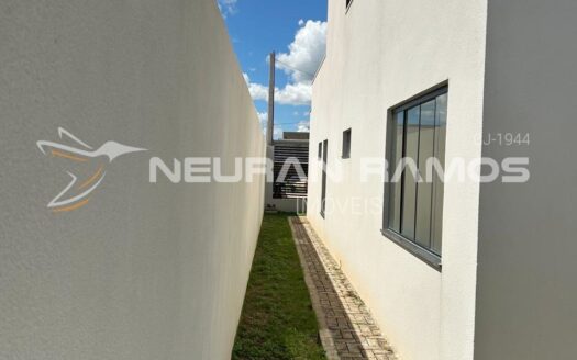 Casa à Venda na Cidade Universitária em Luís Eduardo Magalhães | 3 Quartos | Suíte com Closet | Churrasqueira